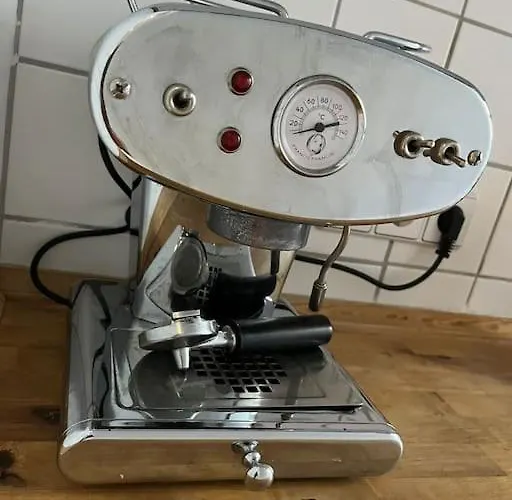 Schoenes Loft Mit Kamin In Mitte Gesundbrunnen شقة